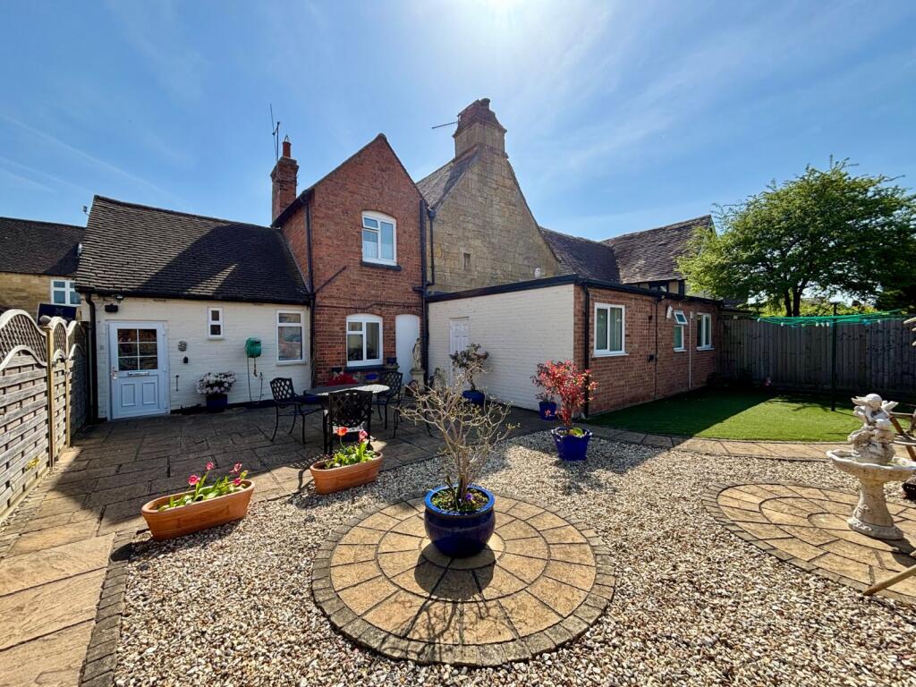 Main image of property: High Street, Honeybourne, Evesham, Worcestershire, WR11