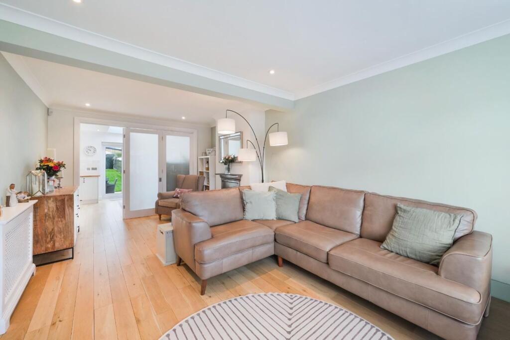 Marlow Drive, Cheam, SM3 photo 4