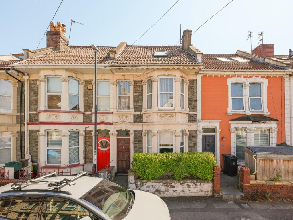 House in Bristol, Lawrence Hill, Redfield - View 2