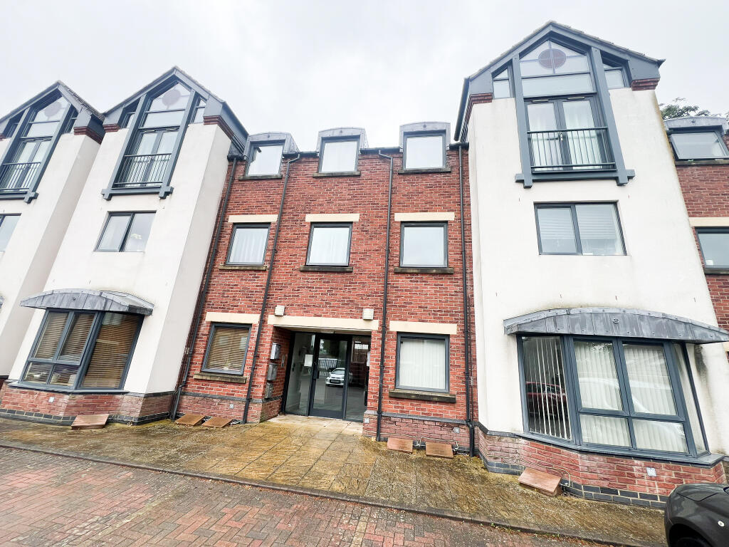 Main image of property: Lincoln Road, North Hykeham, LN6