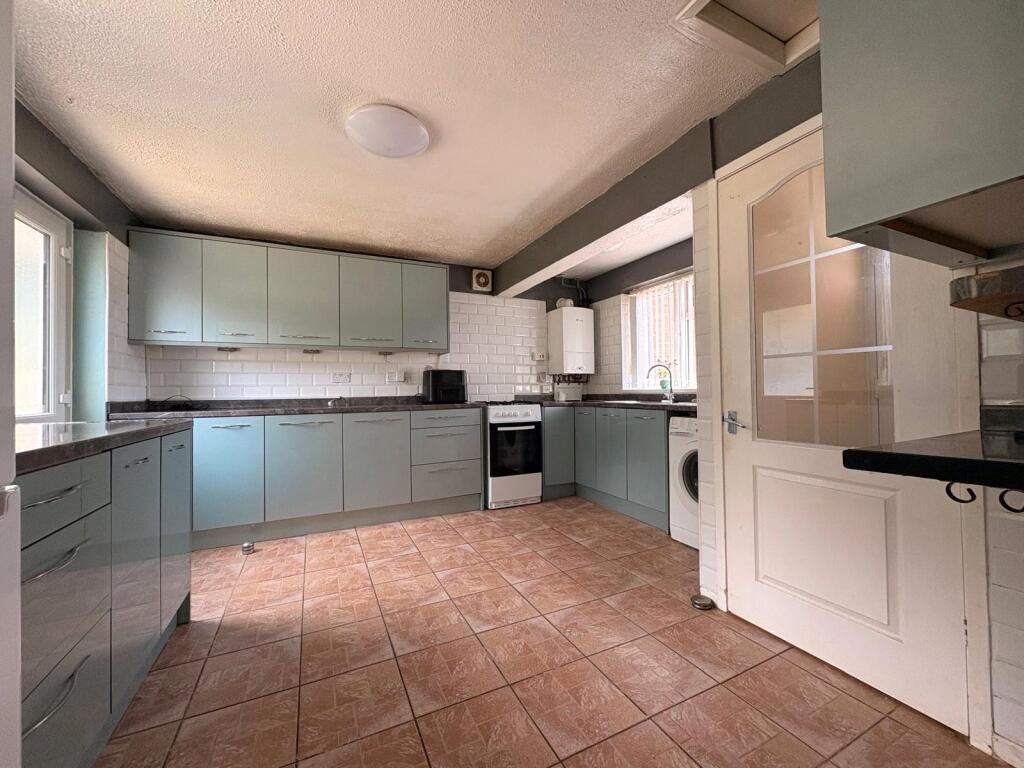 House in Daventry, Headlands - View 3