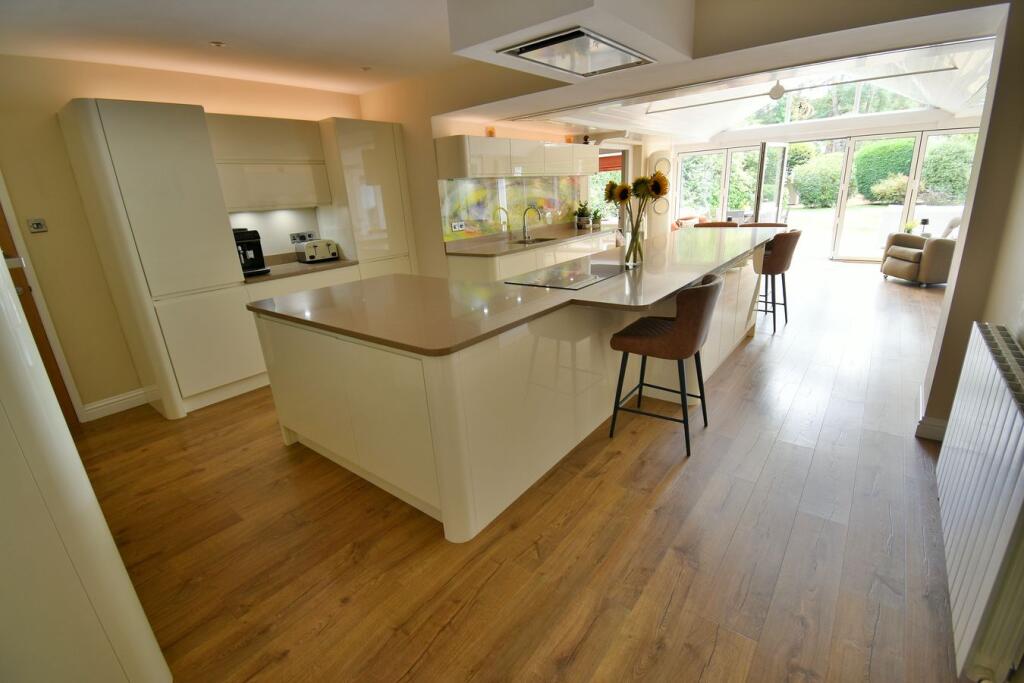 House in West Parley, Dorset - View 4
