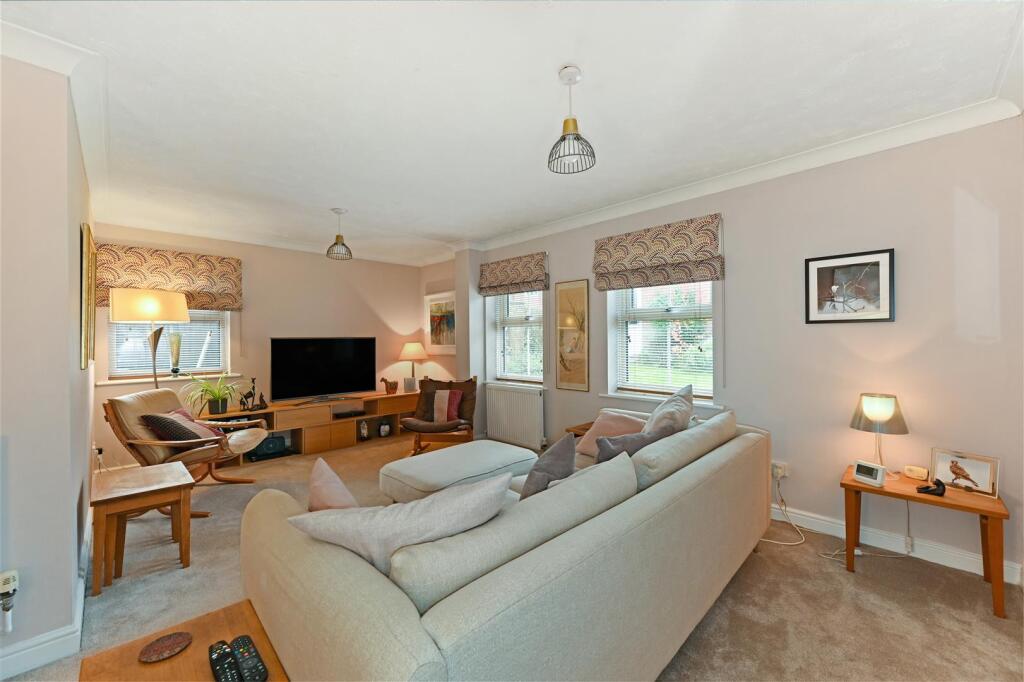 Chilworth Gardens, Clanfield - View 5