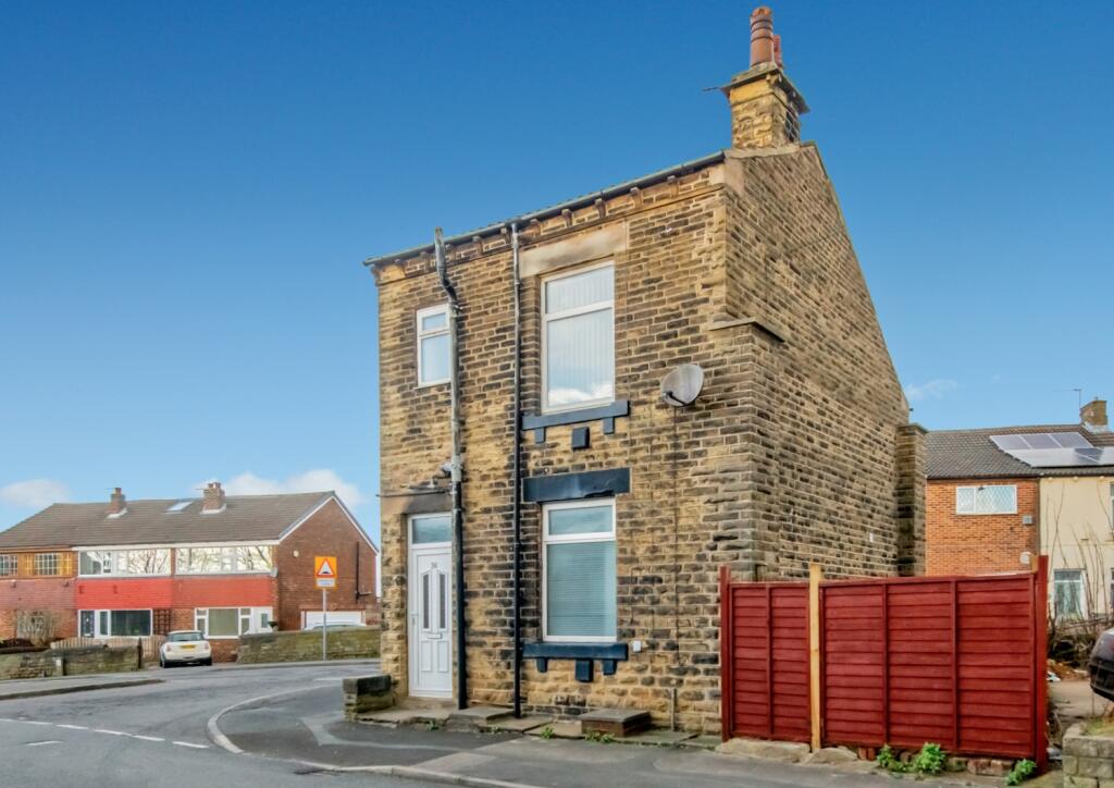 Main image of property: Chickenley Lane, Dewsbury, West Yorkshire, WF12