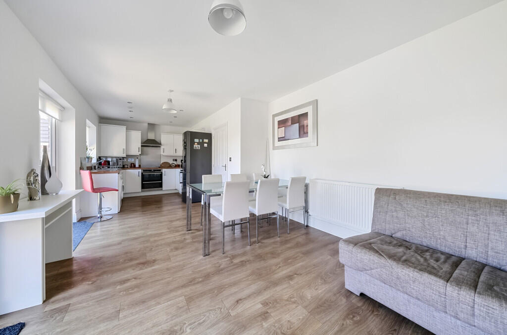 Langley Grove, Twyning, Tewkesbury photo 3