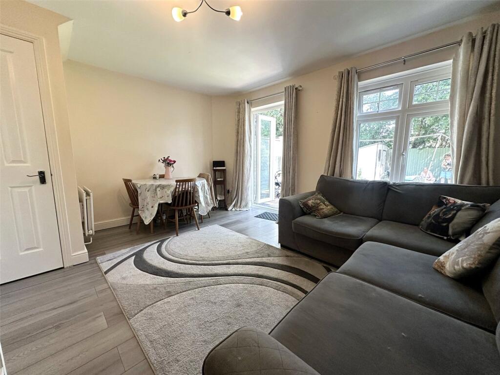 House in Basingstoke and Deane, Tadley - View 3