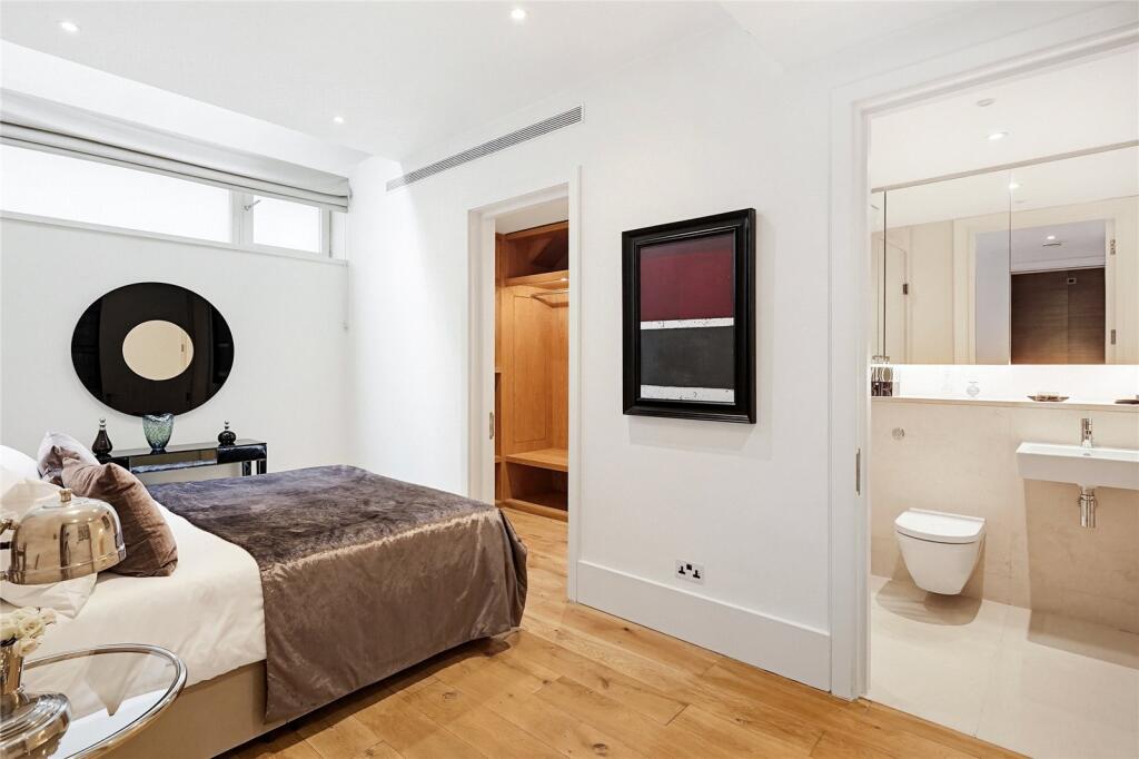 House in London - More