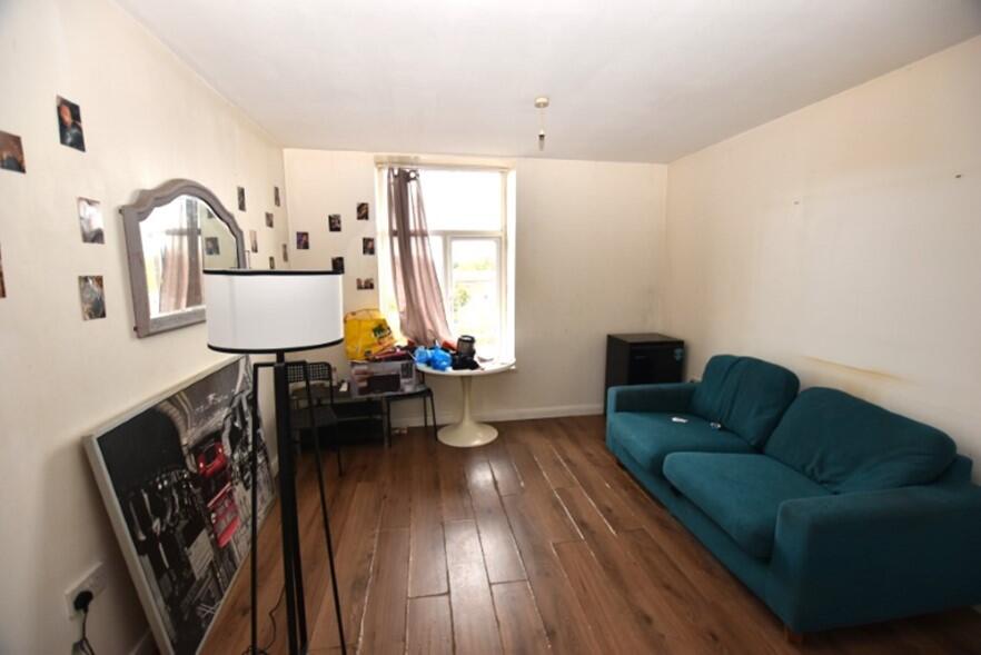 Whingate, Leeds, West Yorkshire, LS12 photo 4