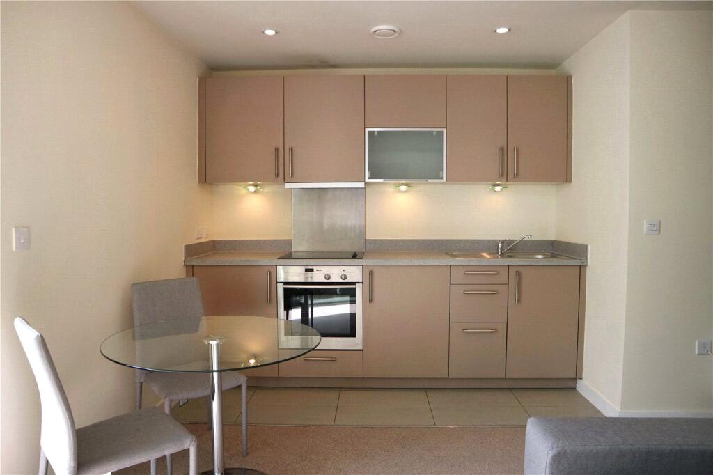 Apartment in Manchester - View 5