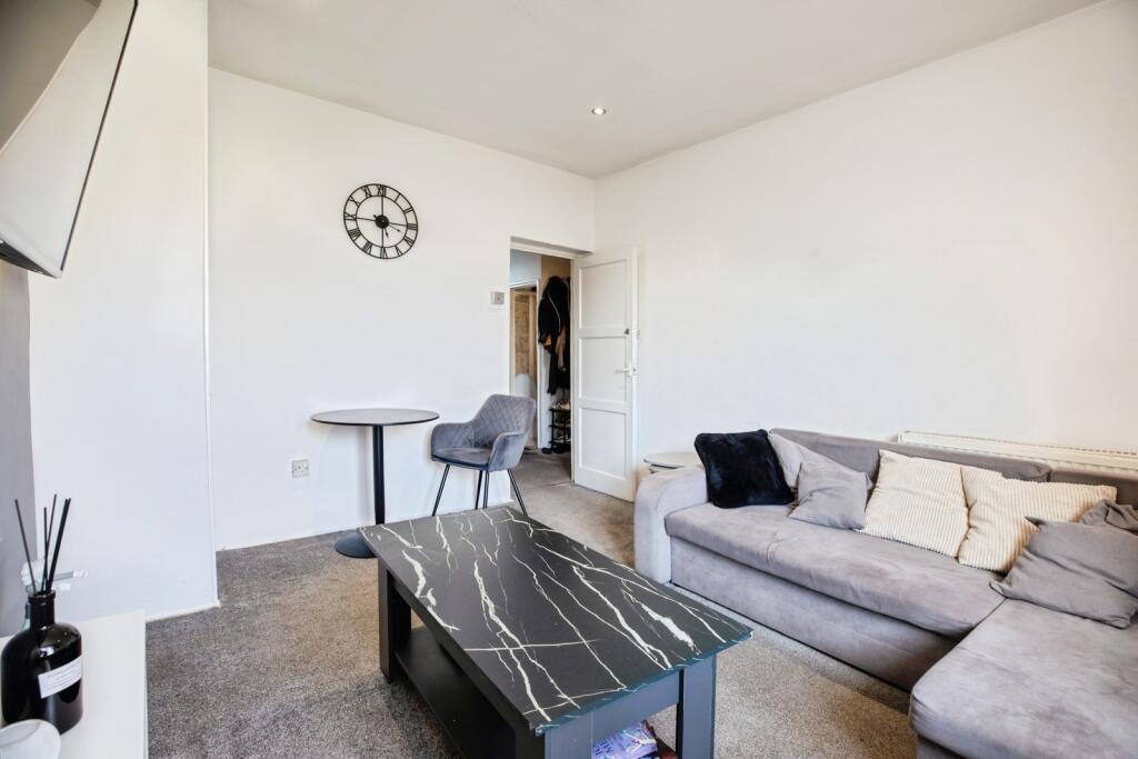 Apartment in London, Royal Borough of Greenwich - View 2