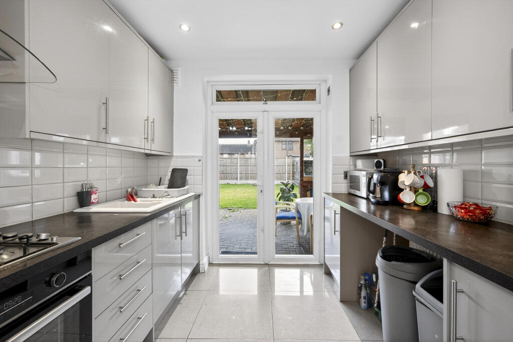 House in London - View 5