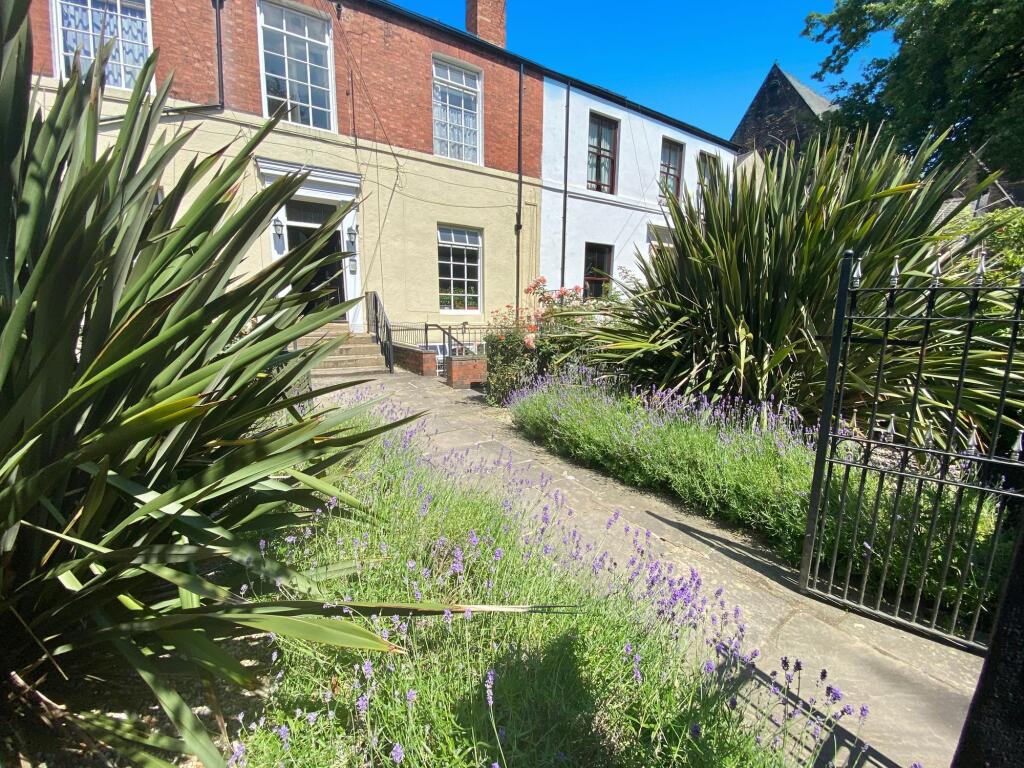 Main image of property: 4 Hyde Park Terrace, Hyde Park, Leeds, LS6 1BJ