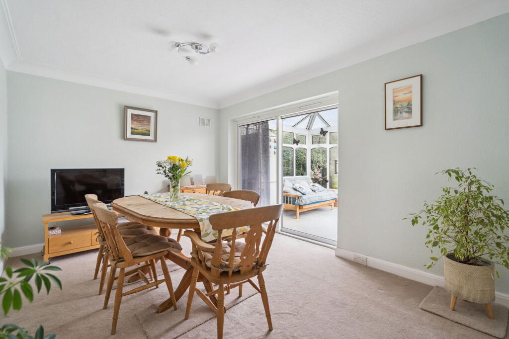 Oakhill Avenue, Pinner photo 4