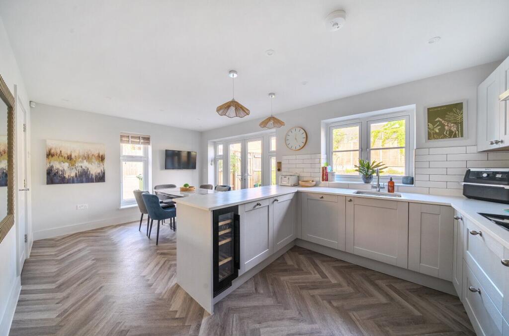 Moralee Close , Wimborne, BH21 photo 5