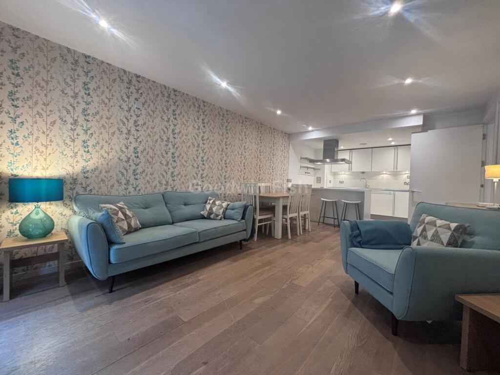 Apartment in Manchester, Castlefield, City Centre - View 3
