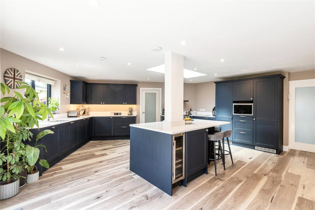 House in Tonbridge - More
