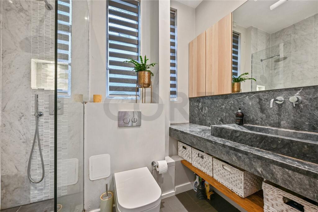 Apartment in London - View 5