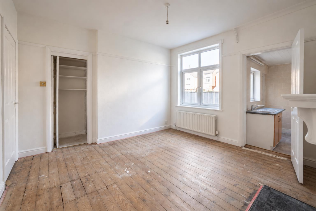 House in Nottingham - View 5