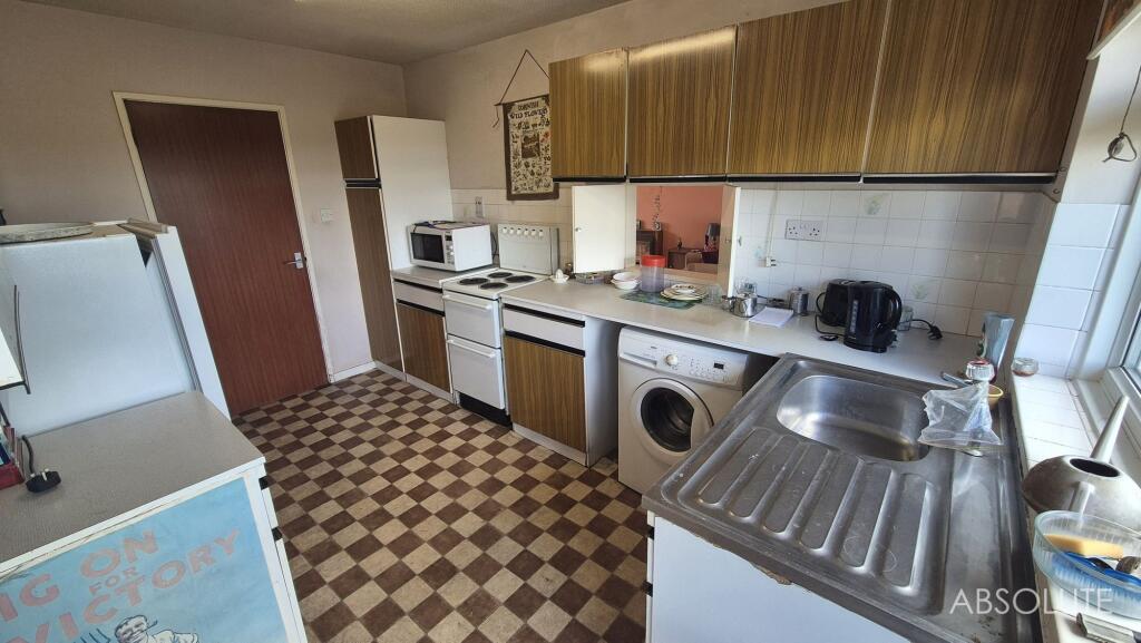 House in Torquay - More