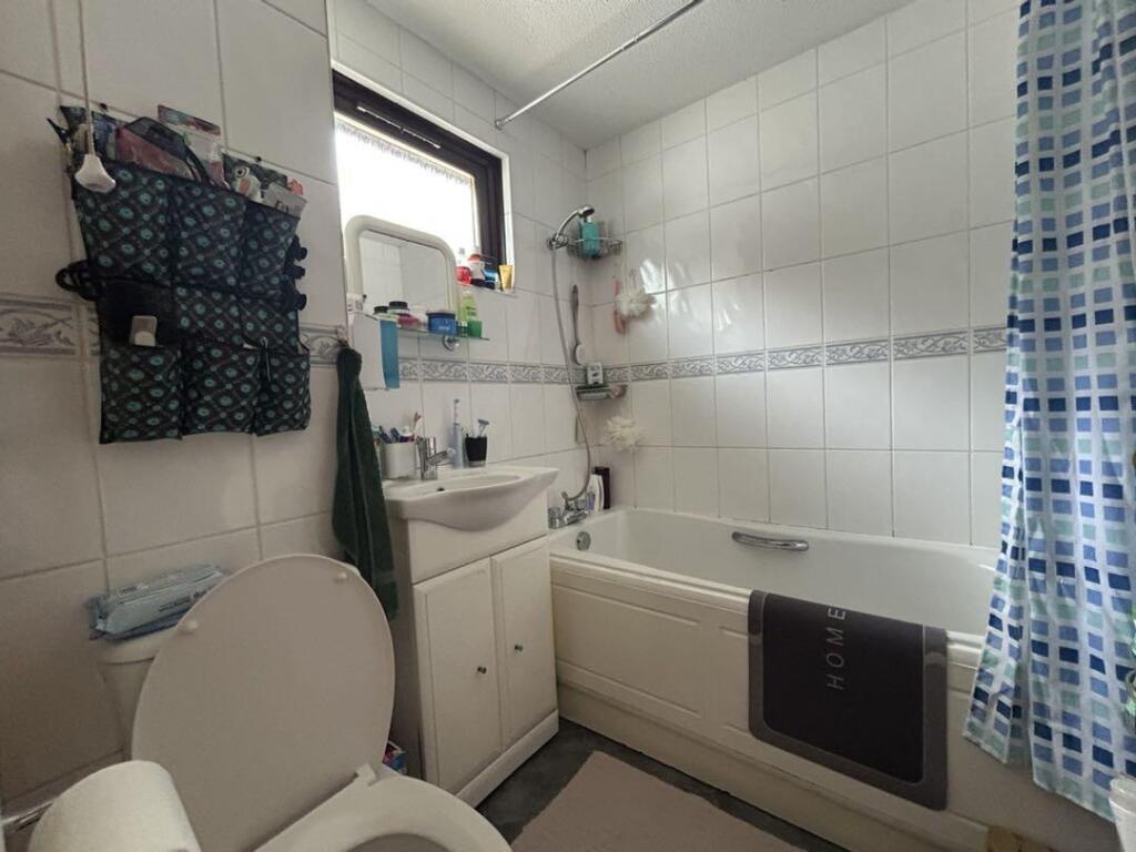 Apartment in Twickenham - More