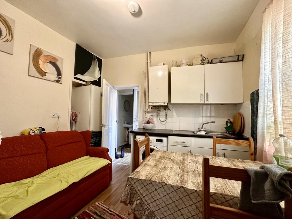 Apsley Road, Great Yarmouth photo 2