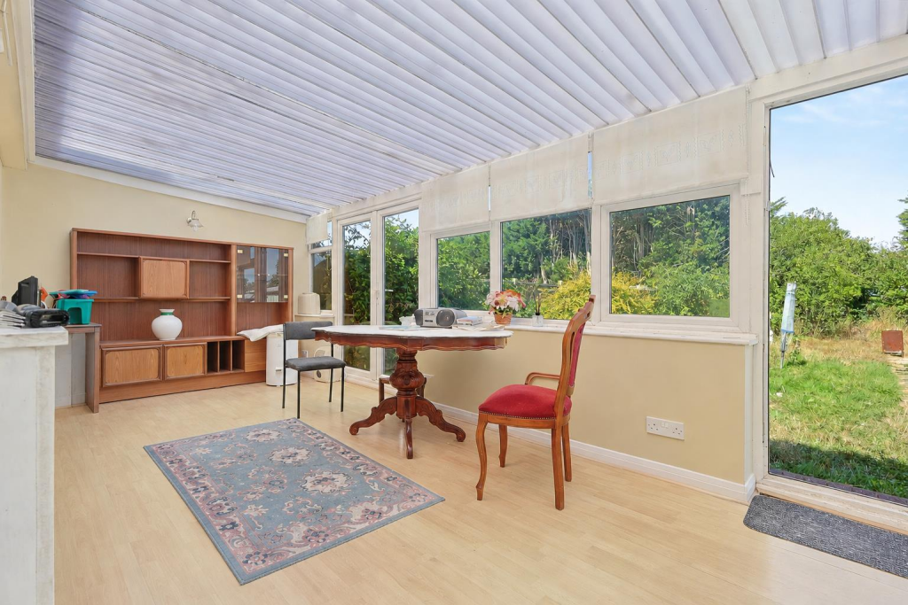 House in Rochford, High Elms Park, Hullbridge - View 3