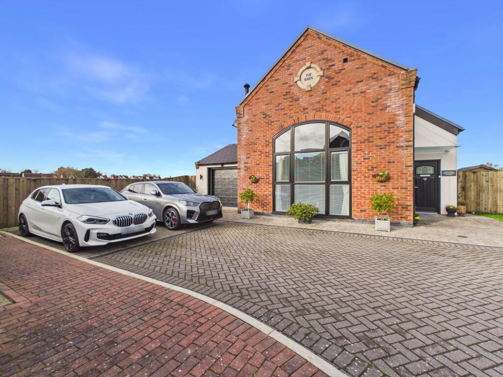 Main image of property: Bescar Croft Gardens, Scarisbrick, L40 9AA