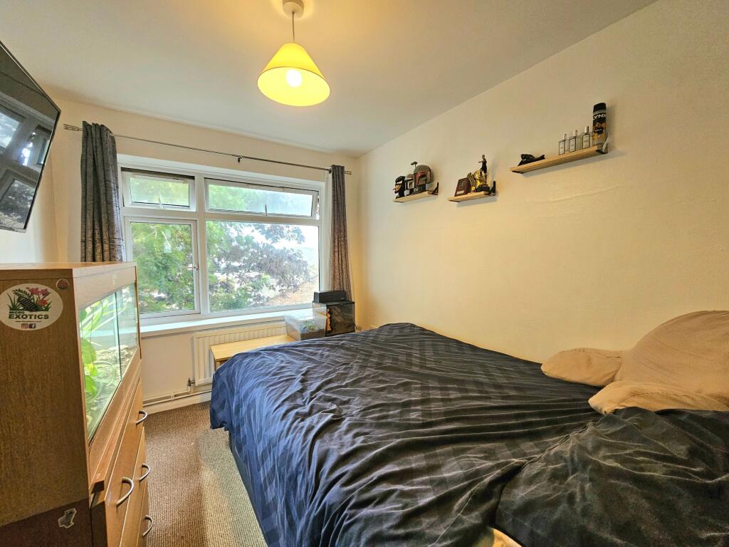 Apartment in Lewes, Newhaven - View 5