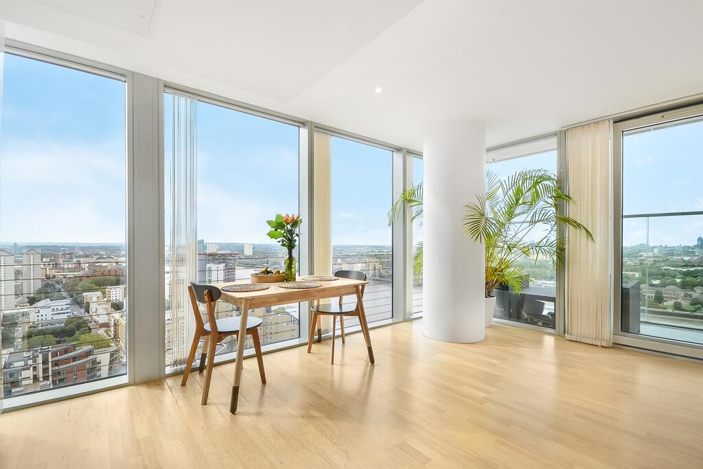 Main image of property: Landmark West Marsh Wall E14
