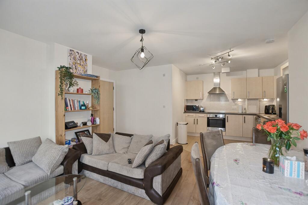 Apartment in London - View 4