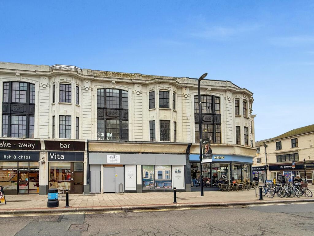 Cafe to lease in 8-9 Arcade Buildings, South Street, Worthing, West Sussex, BN11 Cafe to lease in 8-9 Arcade Buildings, South Street, Worthing, West Sussex, BN11