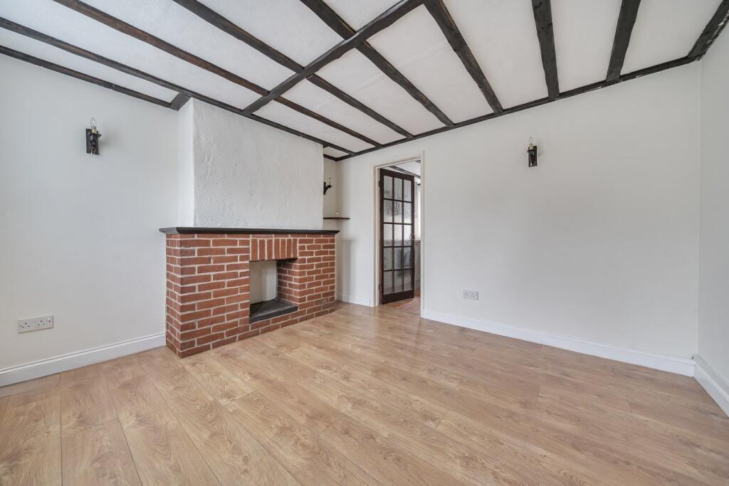 Ampthill Road, Shefford, SG17 photo 4