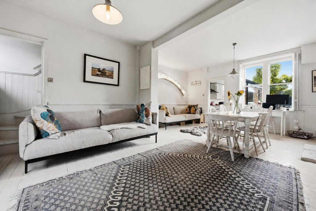 Main image of property: Island Wall, Whitstable, CT5