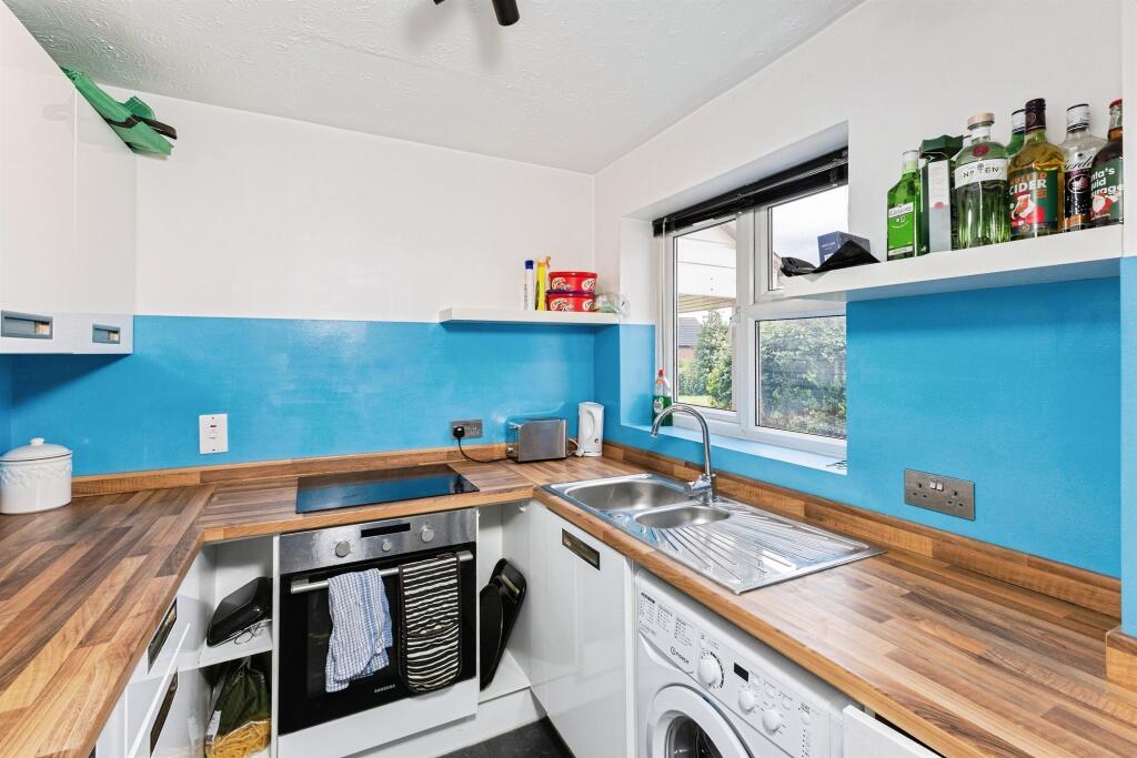 House in Reading, Lower Earley, Earley - View 2