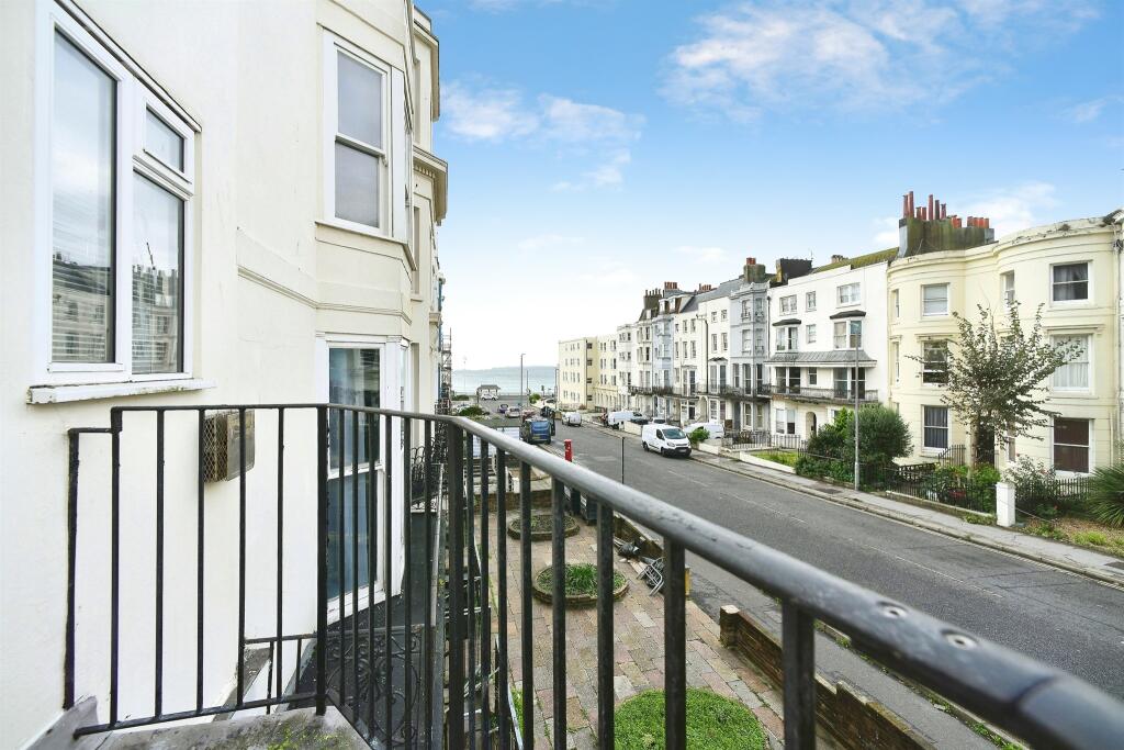 Apartment in Brighton - View 2