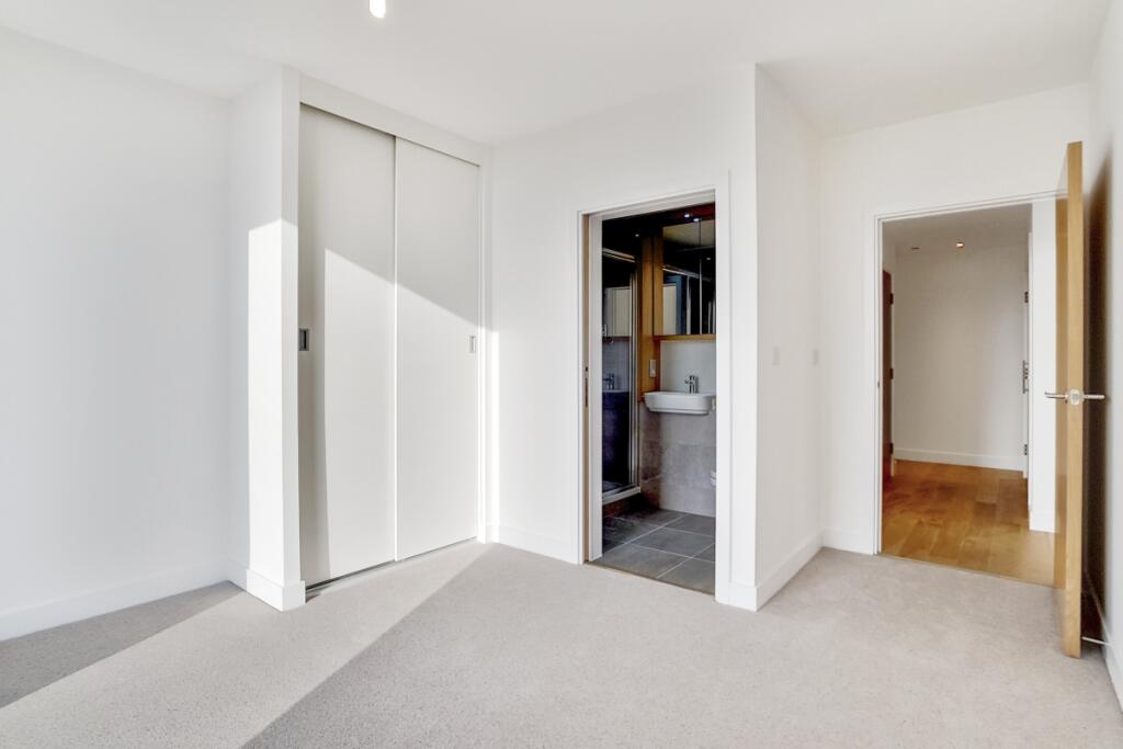 Apartment in London - More