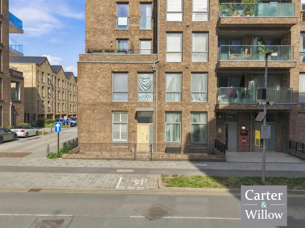 Fielders Crescent, Barking photo 4
