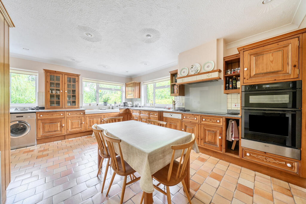House in Hermitage, Little Hungerford - View 4