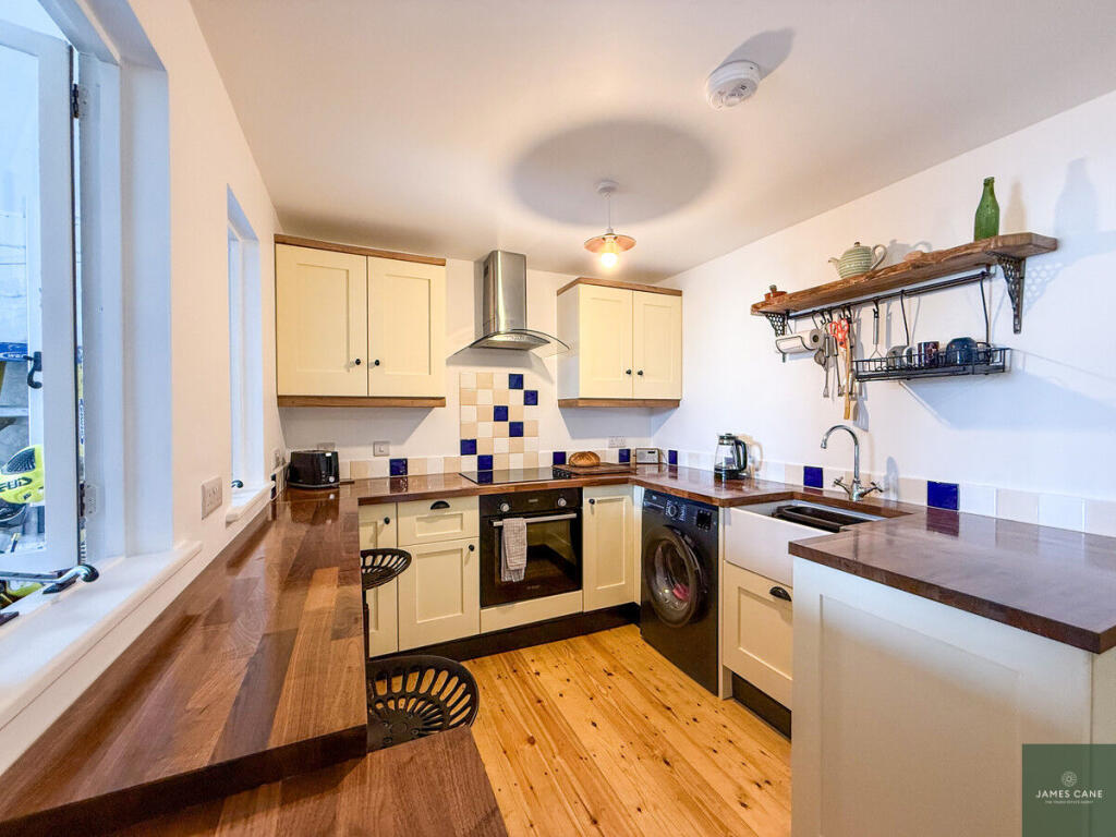 House in Truro - View 5