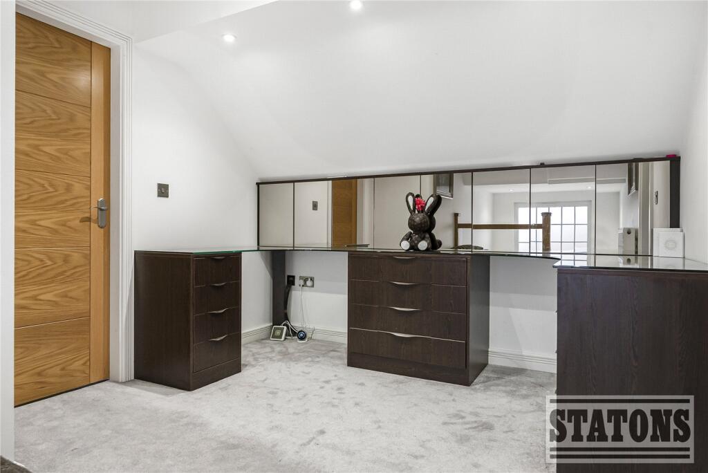 Additional image 26 of Upland Drive, Brookmans Park, Hatfield, Hertfordshire, AL9