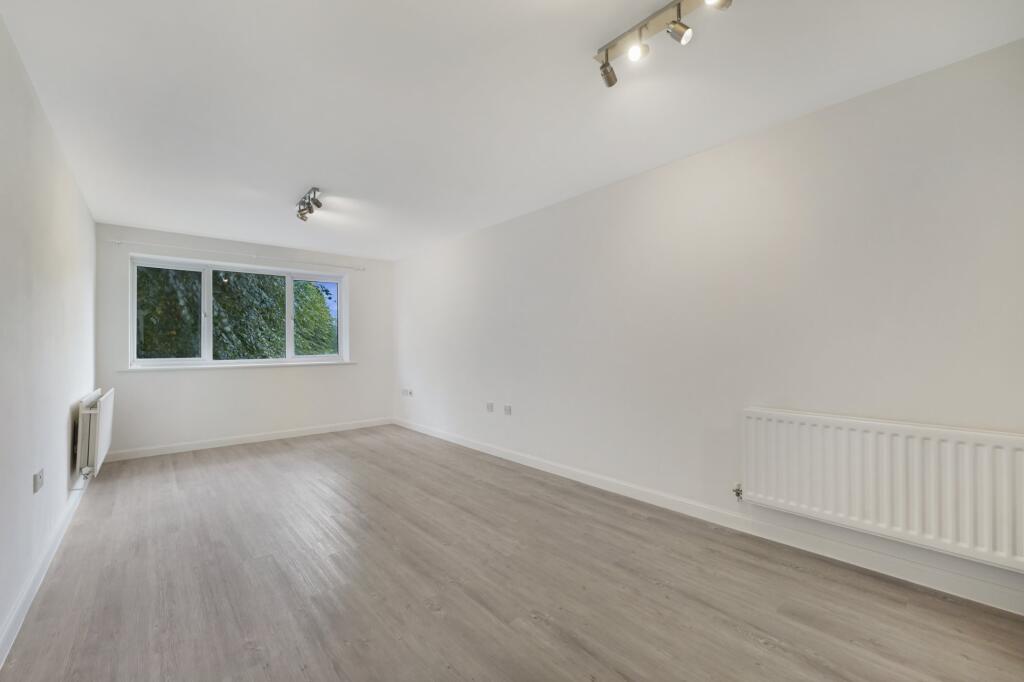 Apartment in London - View 3