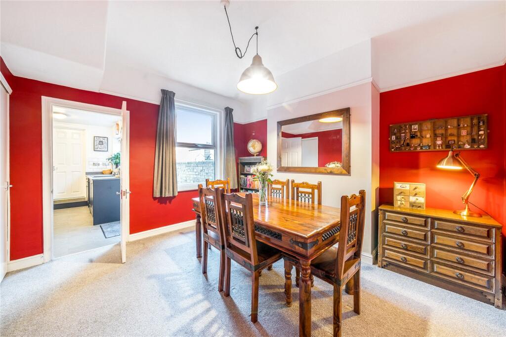 House in North Yorkshire, Harrogate - More