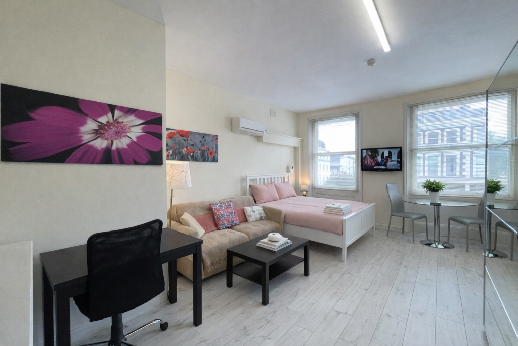 Studio flat for rent