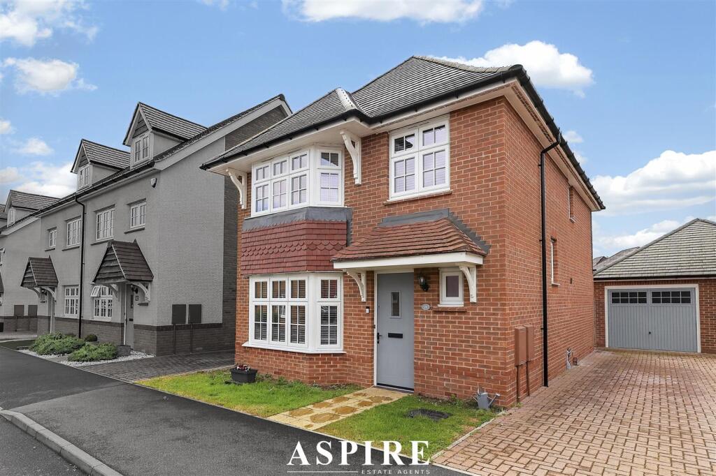 4-bed detached on Dixon Link, Langdon Hills, SS16, £550,000