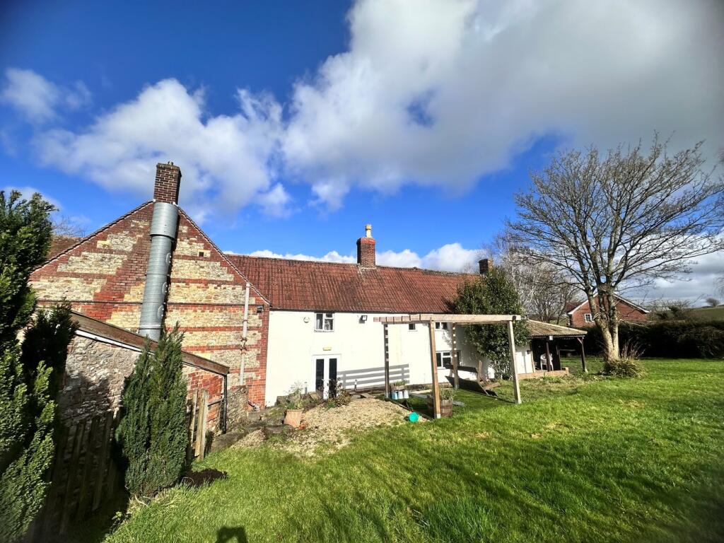 Cross Keys Inn, Lyes Green, Corsley, Warminster, BA12 - View 3