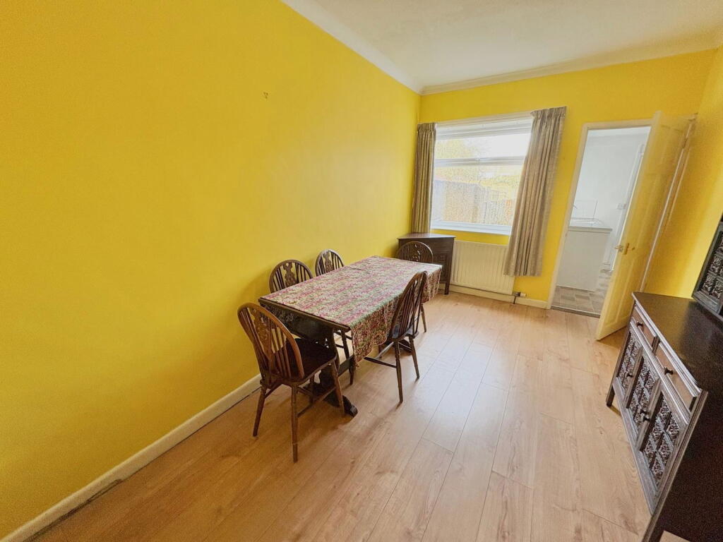 47 Foxbury Lane, Gosport PO13 0AY photo 4