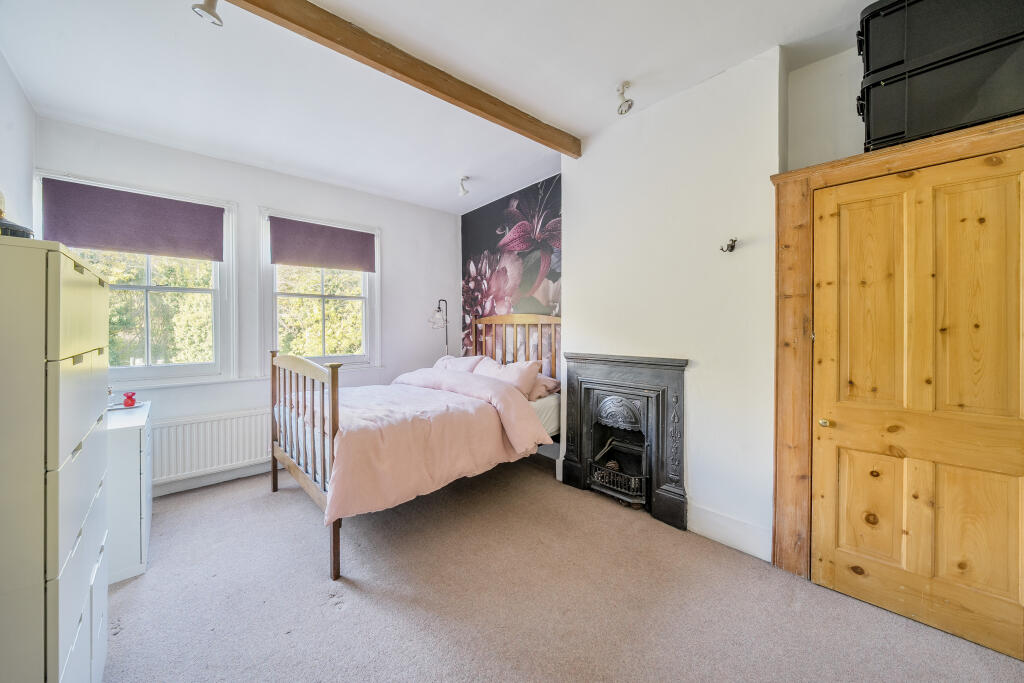 House in London, Hornsey - More