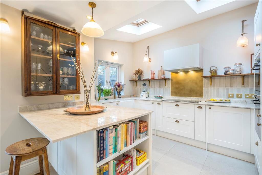 Main image of property: Baring Road, Lee