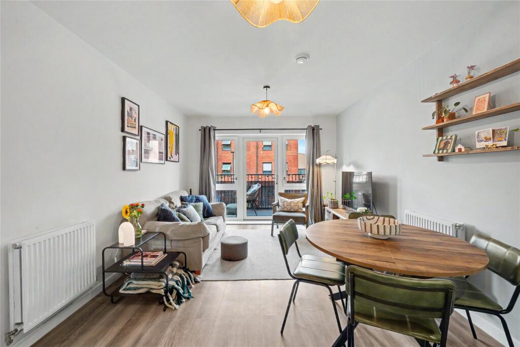 Apartment in London, Springfield Place, Springfield Village - View 4