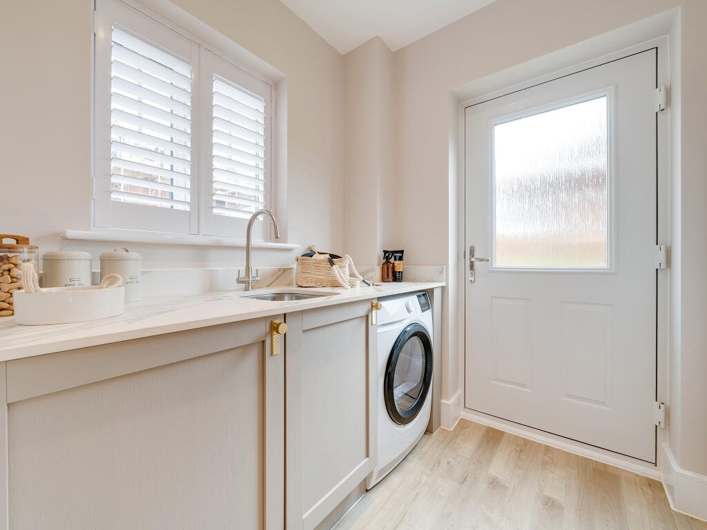 Sicklesmere Road, Bury St Edmunds, IP33 2BS - View 5